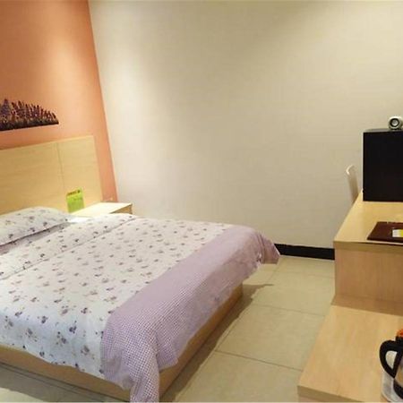 8 Inn Dongguan  Extérieur photo